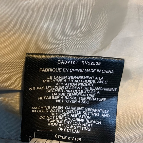 Platinum women’s light weight coat, size medium, Beige color - Picture 13 of 13